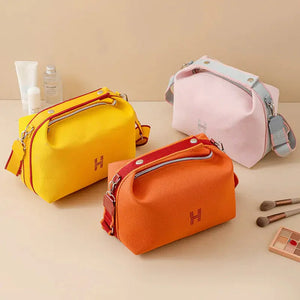 Chic Waterproof Cosmetic Travel Case Rberyl