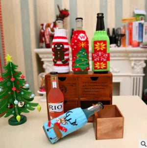 Holiday Wine Bottle Dress-Ups Rberyl
