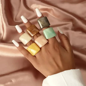 Classic Geometric Acrylic Ring Rberyl