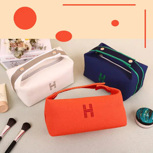 Chic Waterproof Cosmetic Travel Case Rberyl