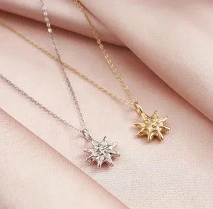 Silver Hammered Star Charm Necklace Rberyl