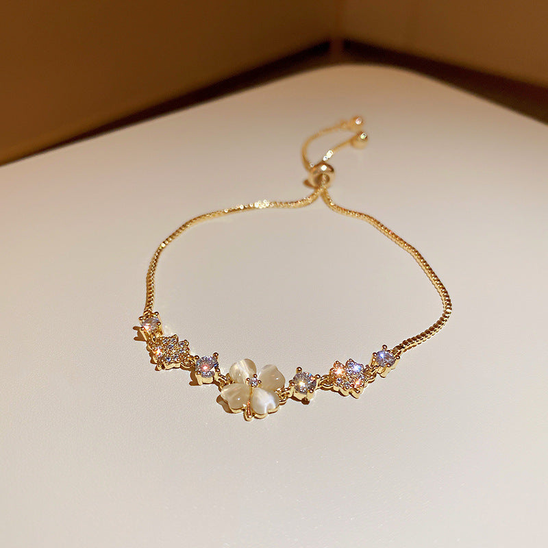 Pearl bracelet
