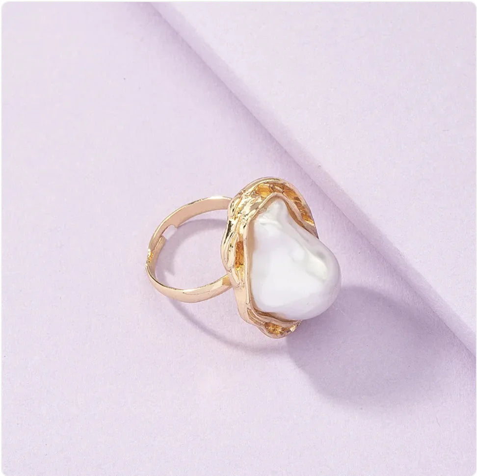 Unique Contour Pearl Ring