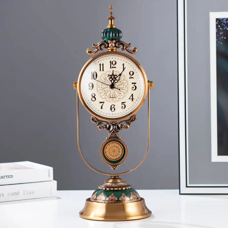 Chic Retro Decor Table Clock